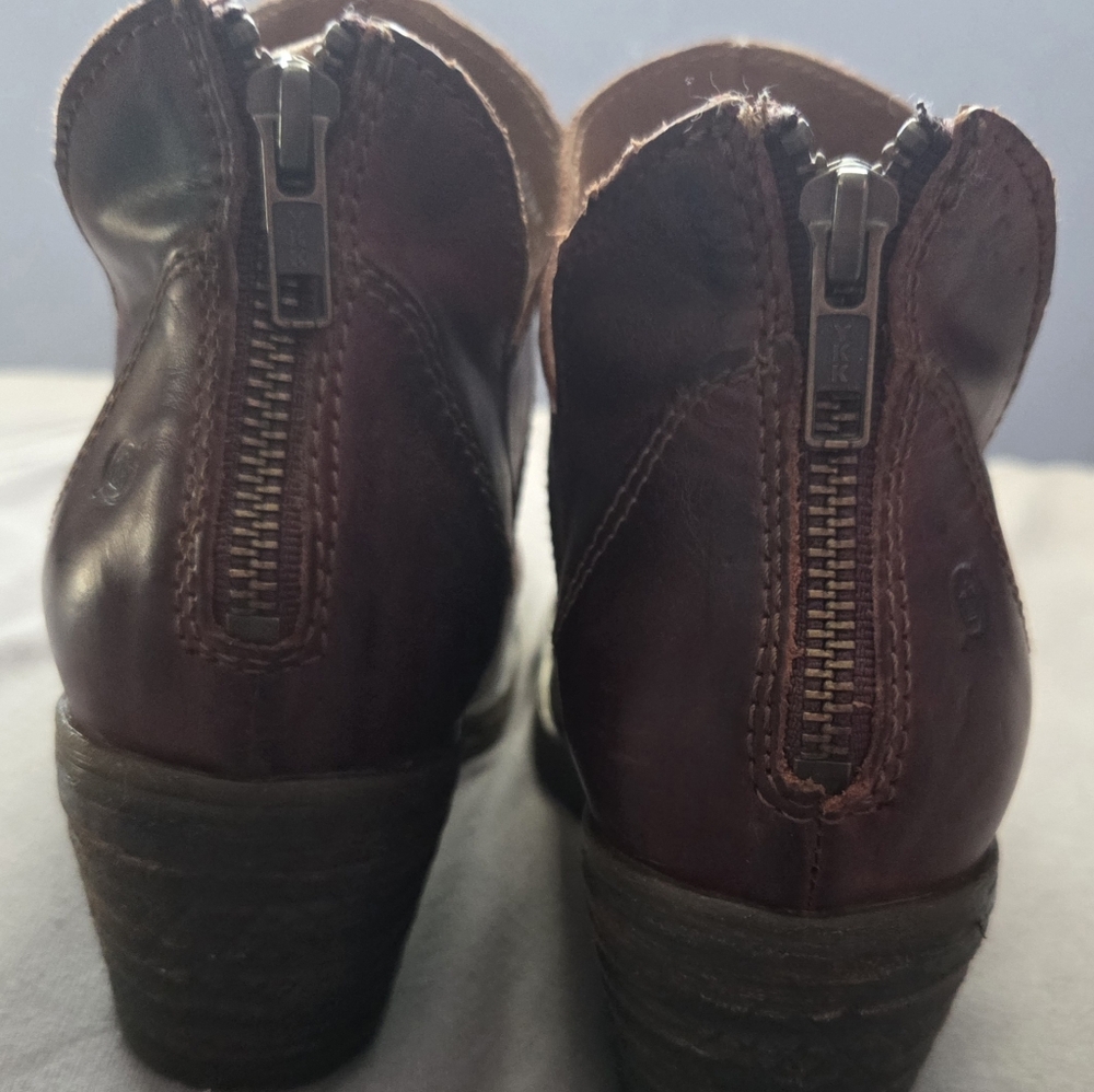 BORN Women's Brown Leather Ankle Booties - Picture 5 of 12